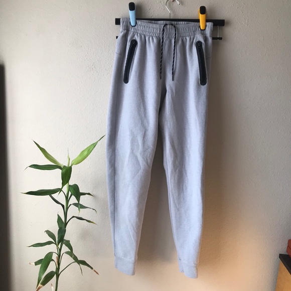 Old Navy Grey Joggers with Zipper Pockets - Picture 4 of 6